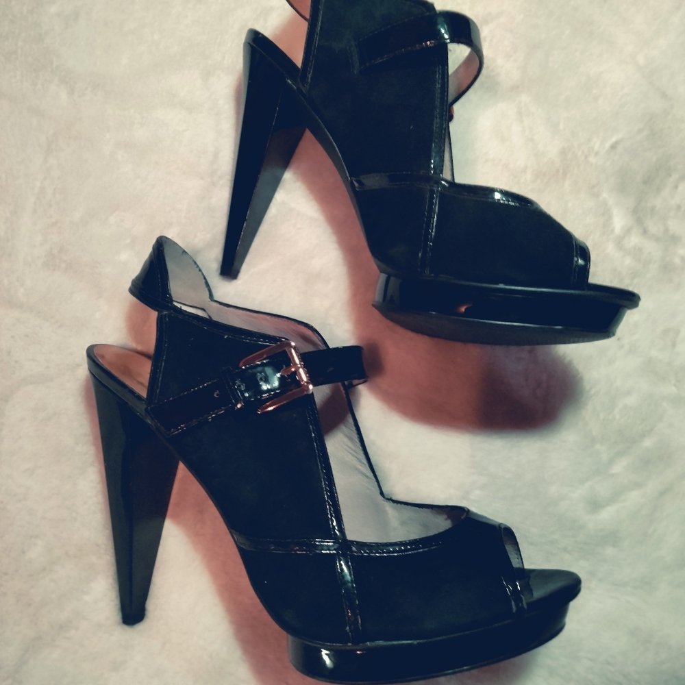 Discontinued Black Michael Kors Strapped Platform High Heels Women's 10M - Picture 3 of 8